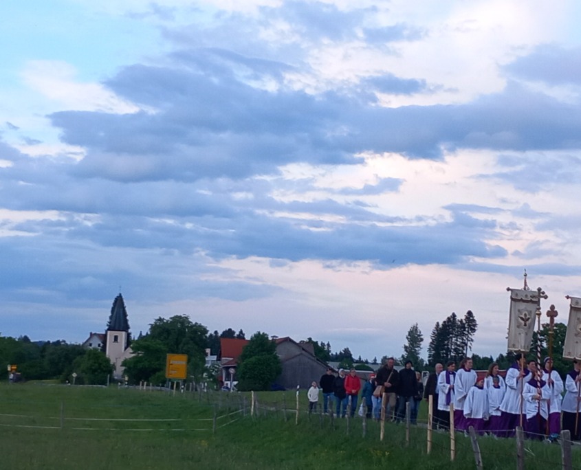 Bittgang von Riedhirsch nach Dreiheiligen